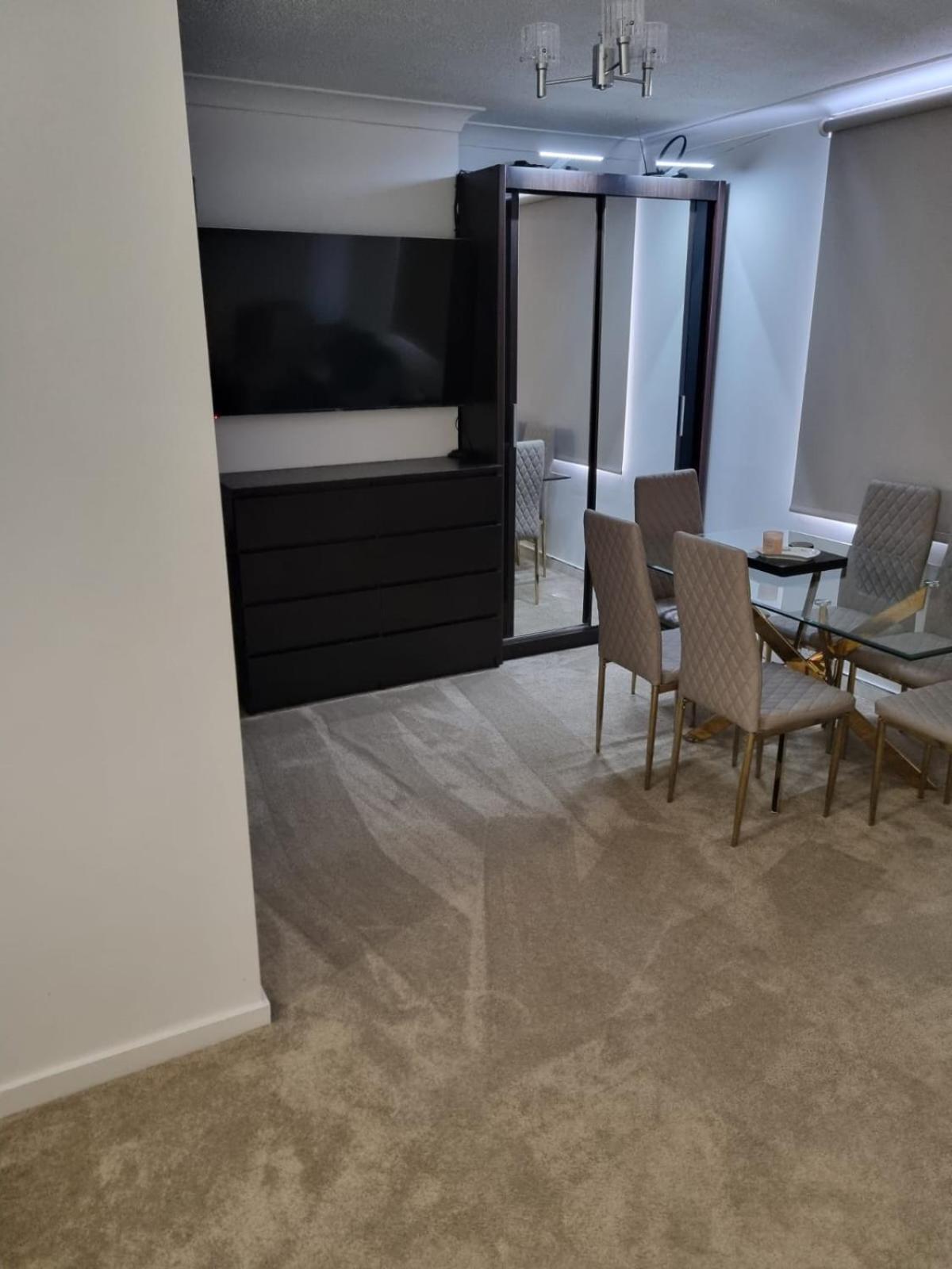 Stylish London Apartment & Free Parking Exteriör bild